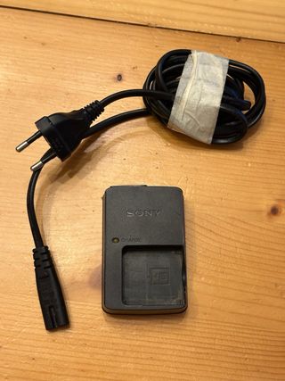 Digicam Sony Cyber-shot W210 – 12,1 MP, Zoom 4x