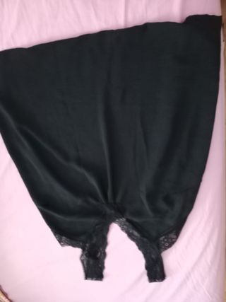 Top lencero negro con encaje