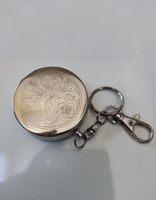 Cenicero portátil de bolsillo con llavero