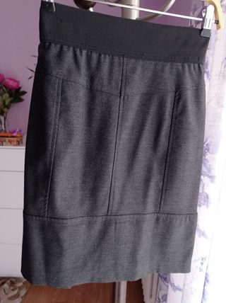 Falda juvenil gris con cremallera