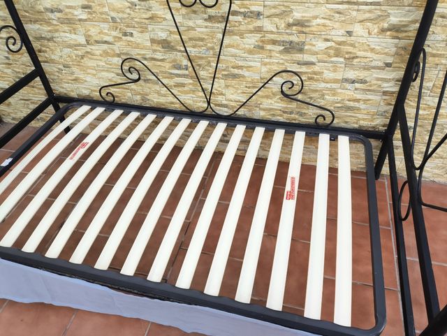 Estructura de cama de forja