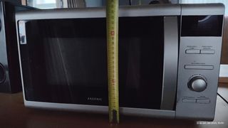 Microondas Ansonic pequeño