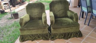 Due poltrone vintage in velluto verde