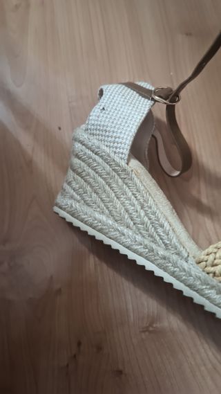 Sandalias esparto beige y marrón talla 37