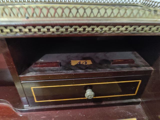 Escritorio antiguo madera, marquetería