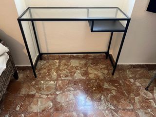 Tavolo in vetro IKEA a basso consumo