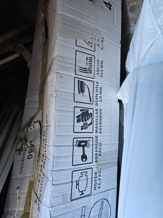 Desbrozadora Gasolina 4 en 1 caja y complementos