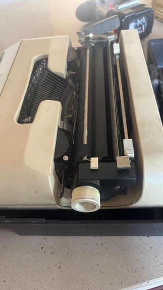 Máquina de escribir Olivetti Lettera 35