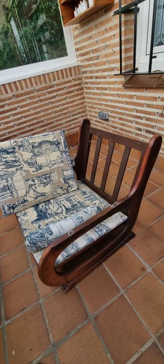 2 cómodos sillones de Madera Vintage