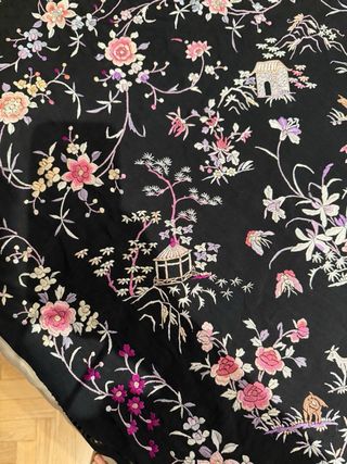 Manton antiguo bordado floral, chinos, pagodas ...