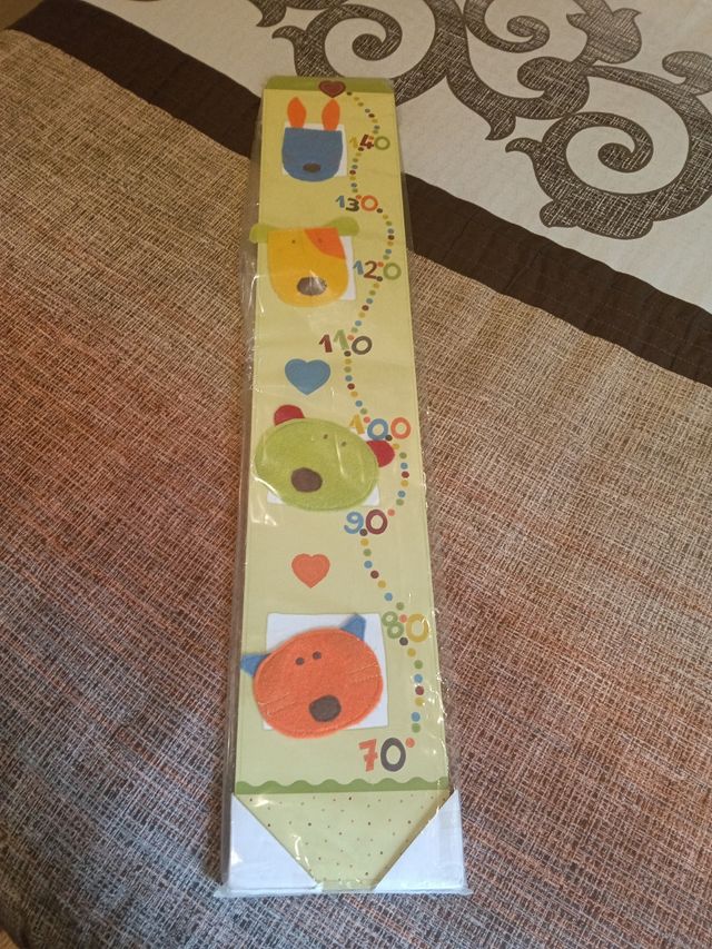 Medidor de altura infantil con animales
Nuevo