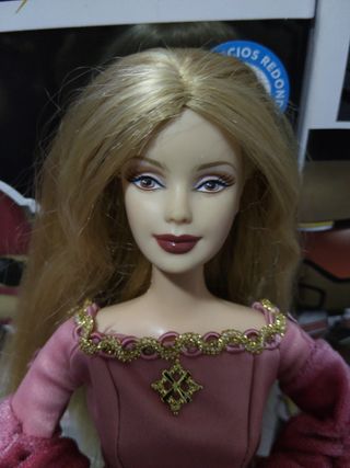 Muñeca Barbie Princesa de Inglaterra 2003
