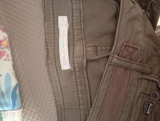 Pantalones cargo verde oliva para mujer