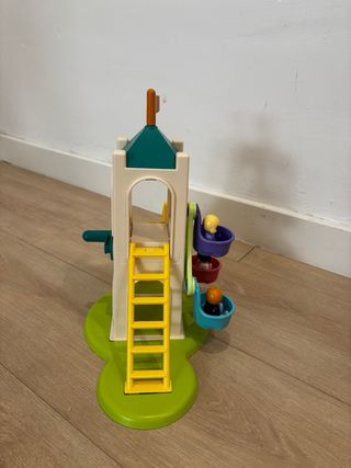 Parque infantil PLAYMOBIL Junior con figuras