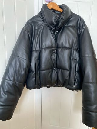 Plumas Zara Negro Talla M