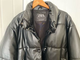 Plumas Zara Negro Talla M