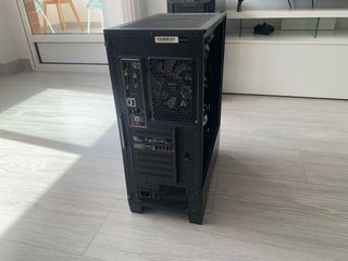 Torre PC MSI i5 9600k 16GB RAM GTX 1070