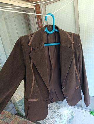 Traje micropana mujer marrón talla 38-40.
