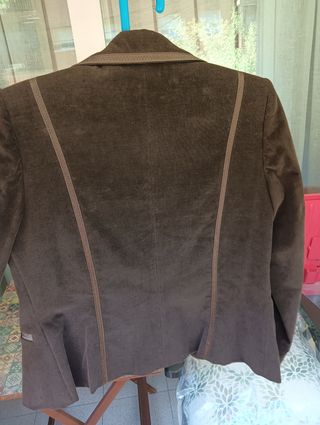 Traje micropana mujer marrón talla 38-40.