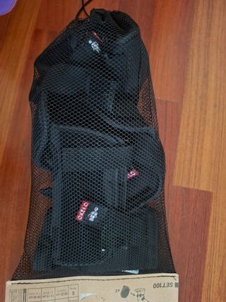 Patines Oxelo Talla 30-32 Niña y protecciones