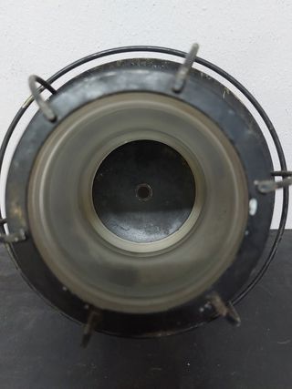 Farol antiguo de metal y cristal