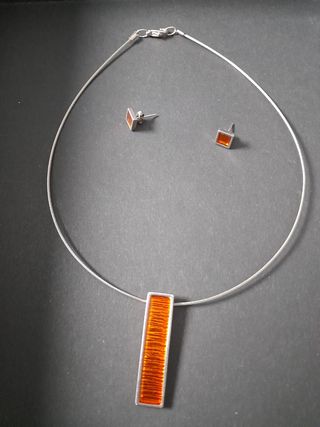 Conjunto collar y pendientes