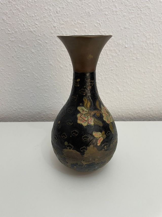Jarrón Antiguo Metálico Pintado a Mano