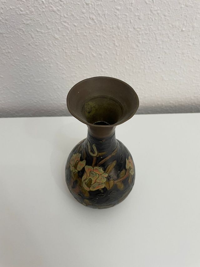 Jarrón Antiguo Metálico Pintado a Mano