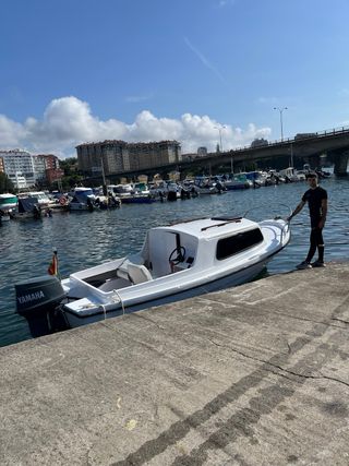 Barco Taylor 50 con motor Yamaha 75cv2t y remolque