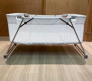 Cuna de viaje plegable