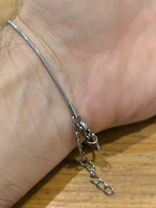 Pulsera de acero plateada
