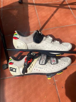 calas de carretera 
zapatillas Sidi