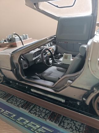 Delorean Regreso al Futuro III Escala 1:18 SunStar