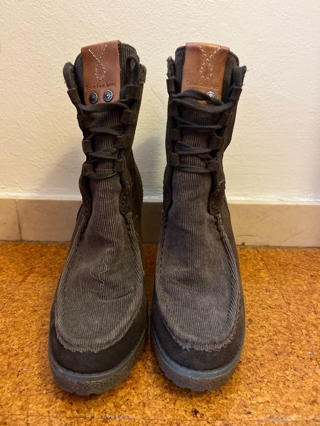 Botines Calvin Klein Marrones con Cordones