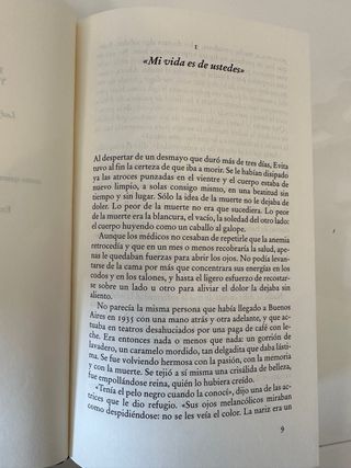 Libro Santa evita