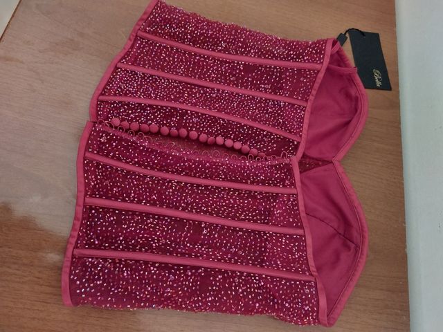 Corsetto rosso con perline