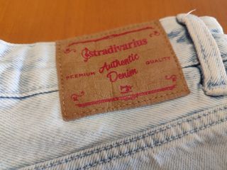Pantalones cortos vaqueros Stradivarius desgastado