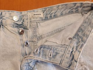 Pantalones cortos vaqueros Stradivarius desgastado