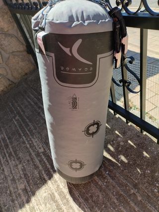 Saco de boxeo gris Decathlon