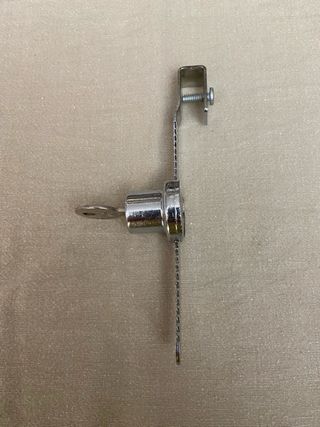 Cerradura para vitrina con llave