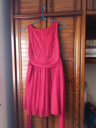 Vestido de fiesta y chaquetas 