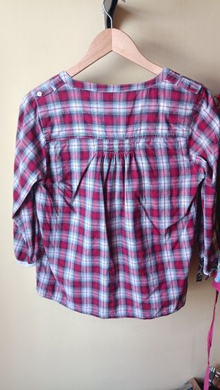 Blusa Venca cuadros rojos talla M