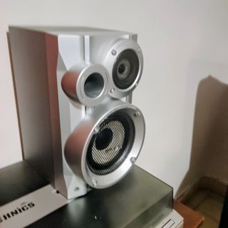 Altavoces LG Plata
