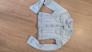 Chaqueta vaquera Stradivarius azul