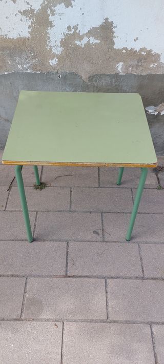 Pupitre escolar verde