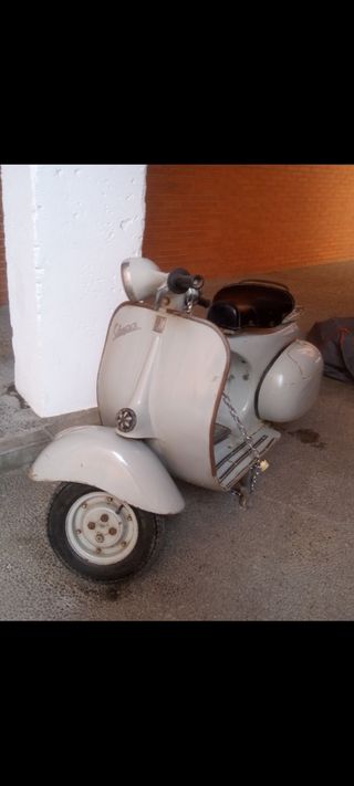 Vespa Clásica 125 año 58