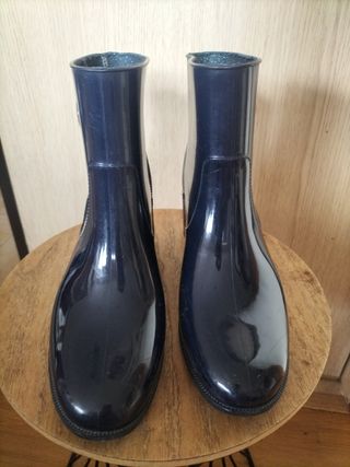 Botas de agua azul oscuro