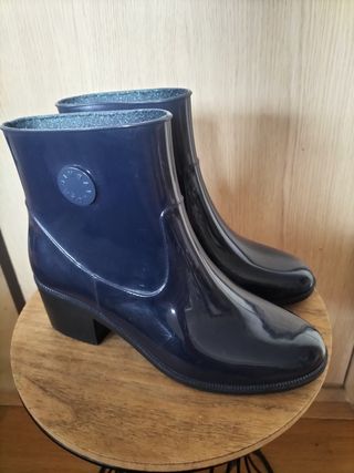 Botas de agua azul oscuro
