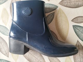 Botas de agua azul oscuro