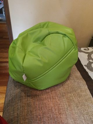 Puf pera verde de polipiel